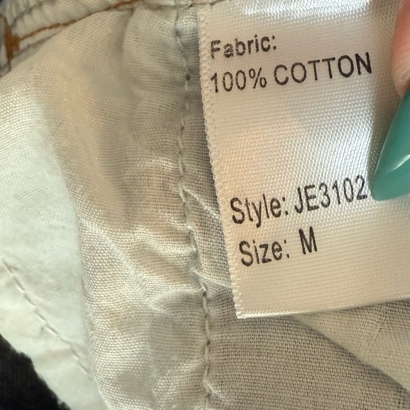 Chic Blue Distressed Denim Shorts - Picture 3 of 3